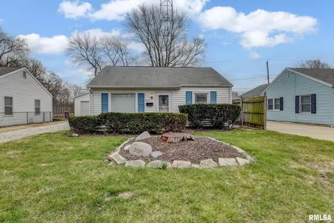 3026 S 3rd St, Springfield, IL 62703