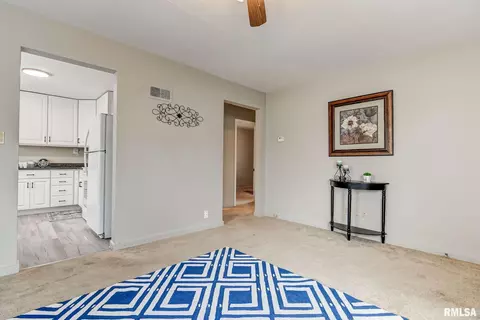 3026 S 3rd St, Springfield, IL 62703 photo 5