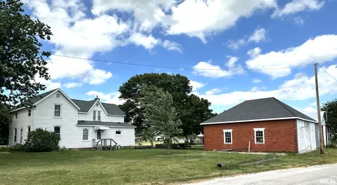 133 S Grove St, Oneida, IL 61467