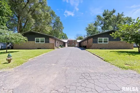 1030-1040 W Iles Ave, Springfield, IL 62704