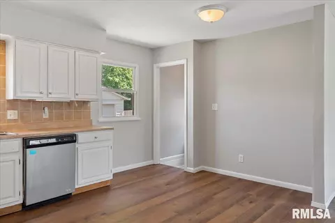 2325 Stokebridge Rd, Springfield, IL 62702 photo 10