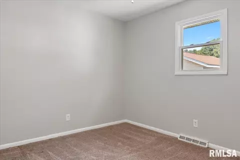 2325 Stokebridge Rd, Springfield, IL 62702 photo 12