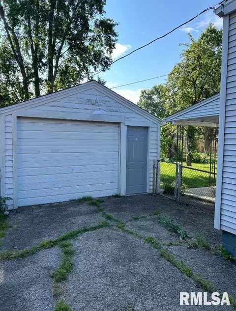 2122 N 21st St, Springfield, IL 62702 photo 3