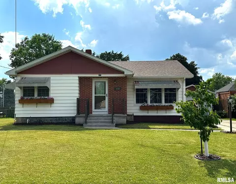 472 Oak St, Galesburg, IL 61401