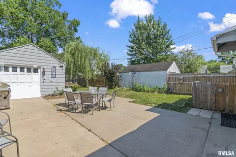 2224 Holmes Ave, Springfield, IL 62704 photo 24