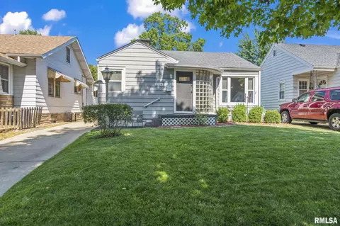 2224 Holmes Ave, Springfield, IL 62704 photo 3