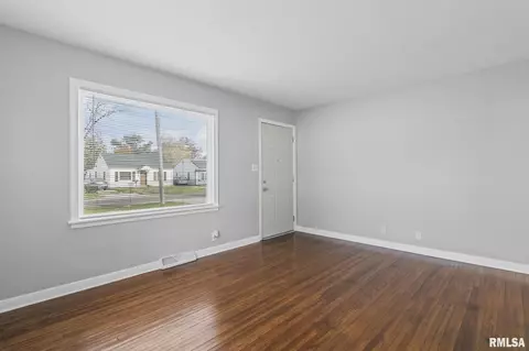 2322 Grandview Ave, Springfield, IL 62702 photo 5