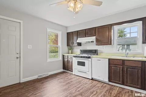 2322 Grandview Ave, Springfield, IL 62702 photo 9