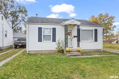 2322 Grandview Ave, Springfield, IL 62702 photo 2