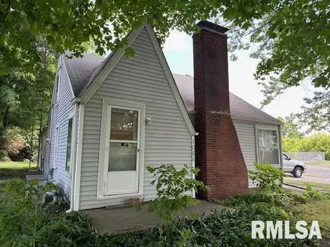 1056 E State St, Jacksonville, IL 62650