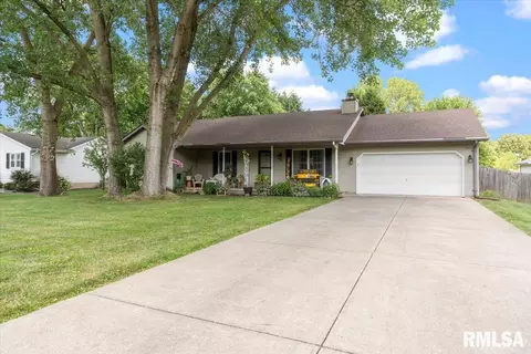 63 Walnut Valley Dr, Springfield, IL 62707