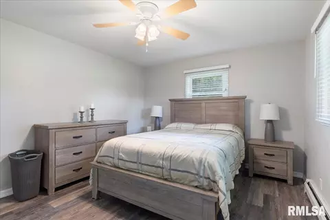 Bedroom - 6186 Horseview Dr, Springfield, IL 62712 photo 3 of 5