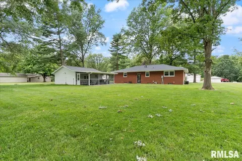Exterior - 6186 Horseview Dr, Springfield, IL 62712 photo 3 of 12