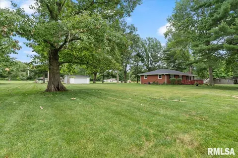 Exterior - 6186 Horseview Dr, Springfield, IL 62712 photo 10 of 12
