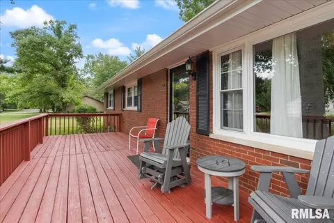 Exterior - 6186 Horseview Dr, Springfield, IL 62712 photo 1 of 12