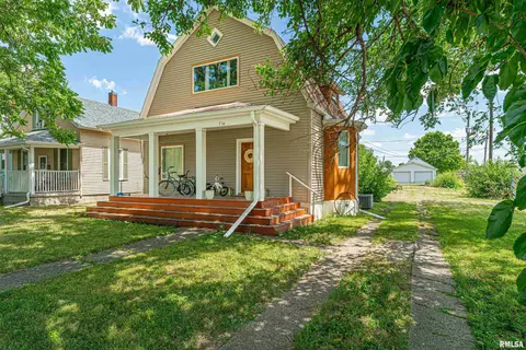 716 N Kankakee St, Lincoln, IL 62656
