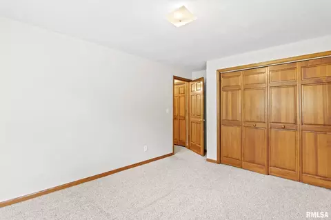 2601 Meadow Pointe Dr, Springfield, IL 62702 photo 35