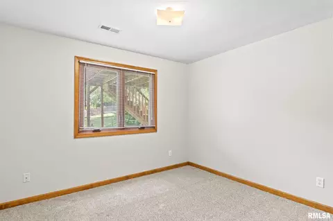 2601 Meadow Pointe Dr, Springfield, IL 62702 photo 32
