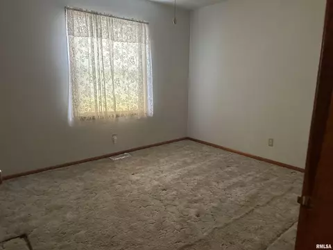 1711 Fairmont Dr, Springfield, IL 62702 photo 5