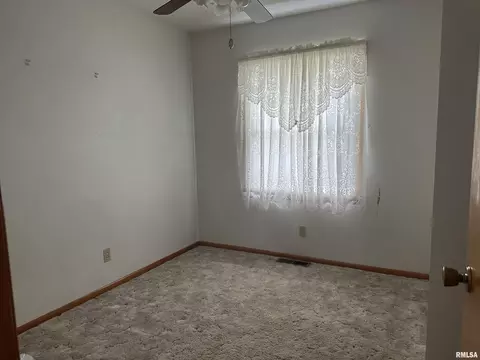 1711 Fairmont Dr, Springfield, IL 62702 photo 12