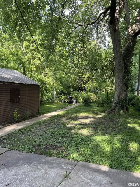 1956 S 19th St, Springfield, IL 62703 photo 6