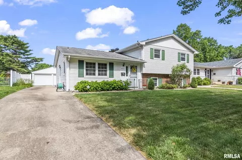 2621 Bennington Dr, Springfield, IL 62704 photo 2