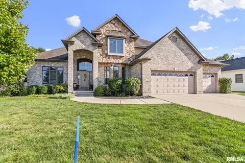 2700 Westport Dr, Springfield, IL 62711