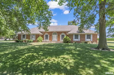 61 Heirloom Ter, Divernon, IL 62530