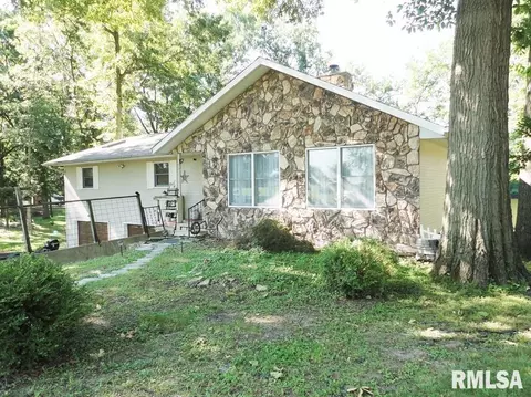 3804 Kennedy Rd, Taylorville, IL 62568