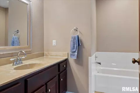 616 Old Tippecanoe Dr, Springfield, IL 62711 photo 28