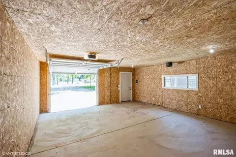 3535 S Skyline Ave, Decatur, IL 62521 photo 15