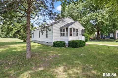 3521 E North Grand Ave, Springfield, IL 62702 photo 4
