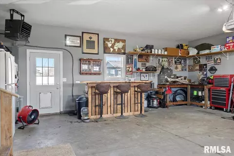 202 E Maple St, New Berlin, IL 62670 photo 34
