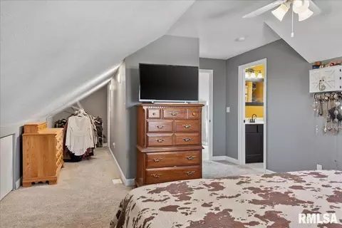 202 E Maple St, New Berlin, IL 62670 photo 32