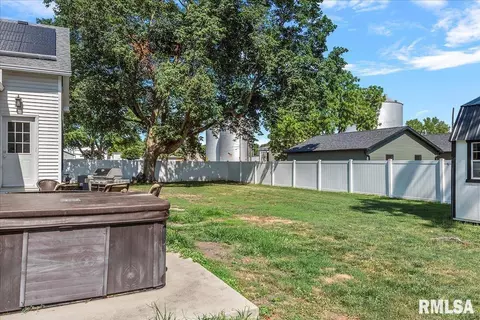 202 E Maple St, New Berlin, IL 62670 photo 41
