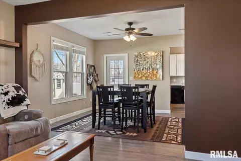 202 E Maple St, New Berlin, IL 62670 photo 7