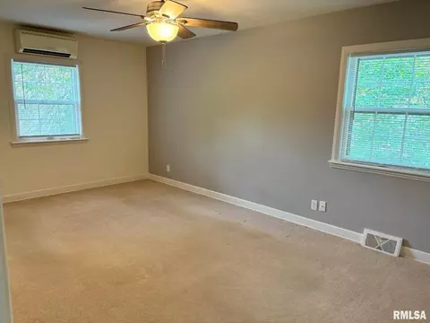 2166 Greenbriar Dr, Springfield, IL 62704 photo 15