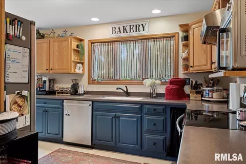 2316 Shabbona Dr, Springfield, IL 62712 photo 14