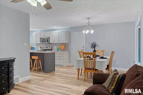 2217 W Road Dr, Springfield, IL 62711 photo 15