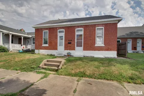 1033 Ohio St, Quincy, IL 62301