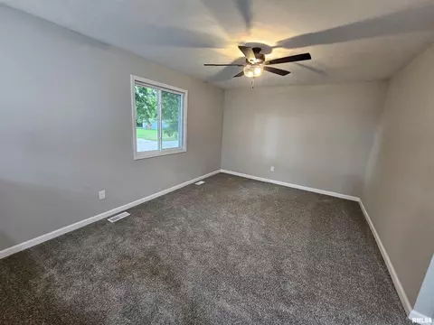2625 Griffiths Ave, Springfield, IL 62702 photo 21