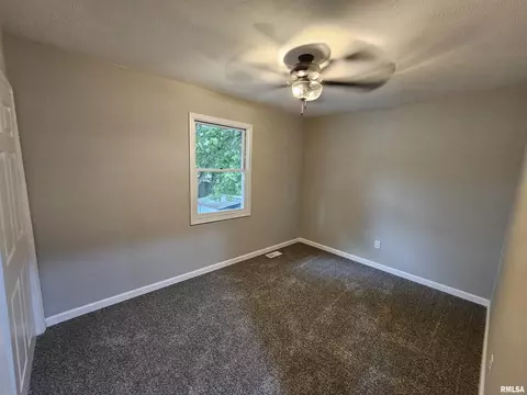 2625 Griffiths Ave, Springfield, IL 62702 photo 11