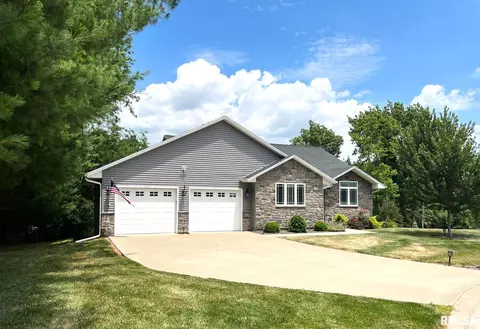 1101 Timber View Ter, Quincy, IL 62305