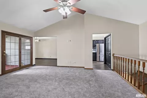 2909 Twin Lakes Dr, Springfield, IL 62707 photo 7