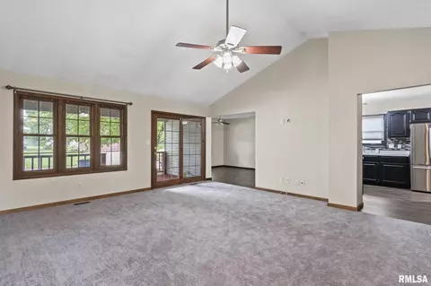 2909 Twin Lakes Dr, Springfield, IL 62707 photo 9