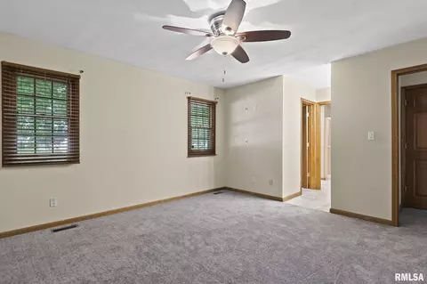 2909 Twin Lakes Dr, Springfield, IL 62707 photo 18
