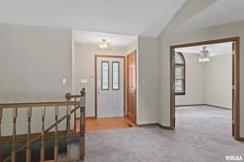 2909 Twin Lakes Dr, Springfield, IL 62707 photo 4