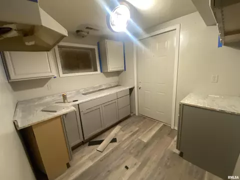 Kitchen - 2127 E Lawrence Ave, Springfield, IL 62703 photo 1 of 1