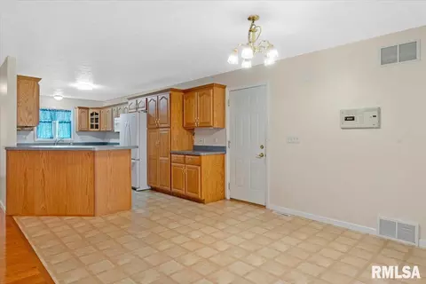 4234 S 2nd St, Springfield, IL 62703 photo 10