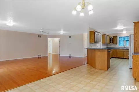 4234 S 2nd St, Springfield, IL 62703 photo 11